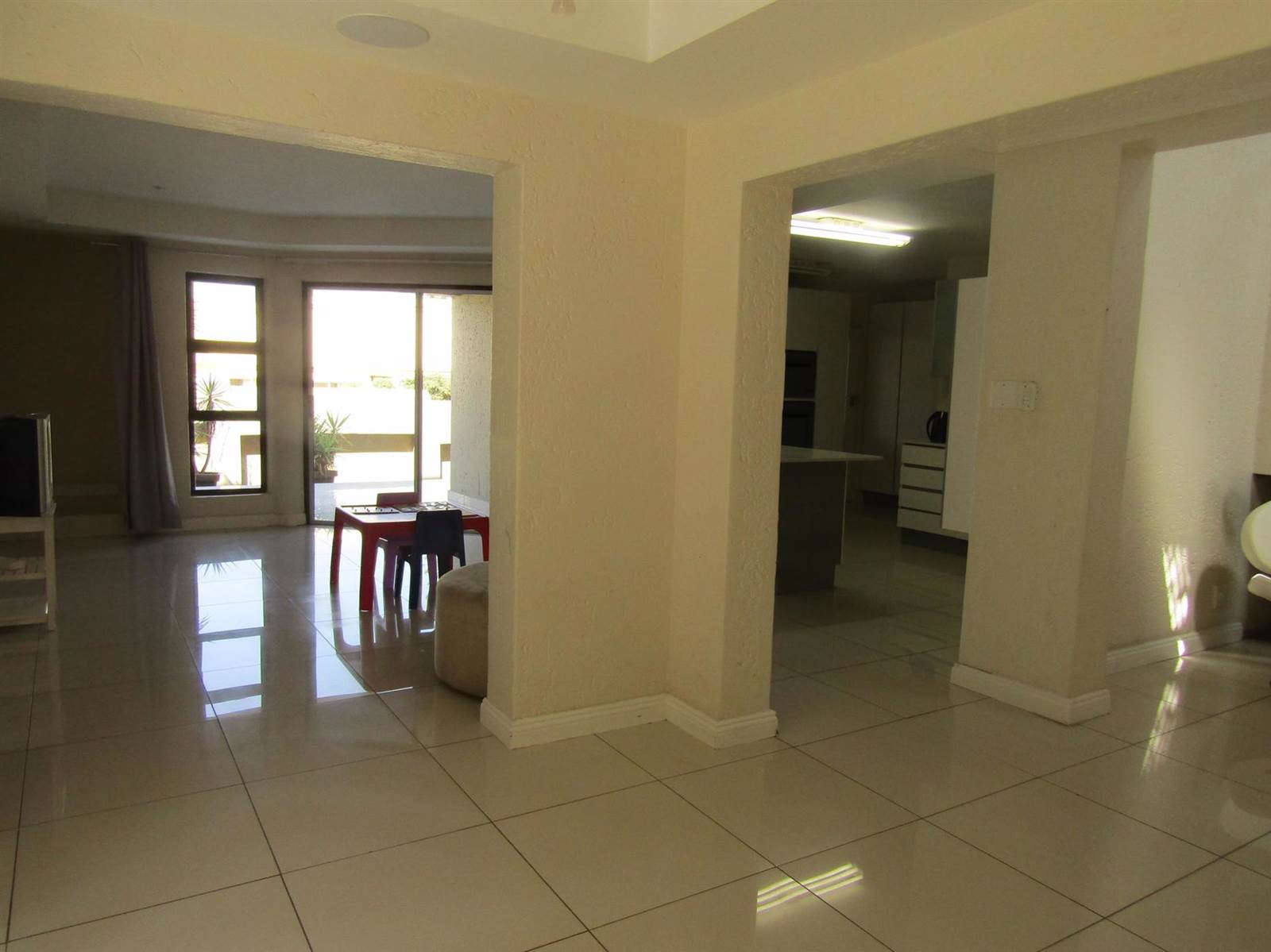 4 Bed House in Kyalami Estate photo number 5