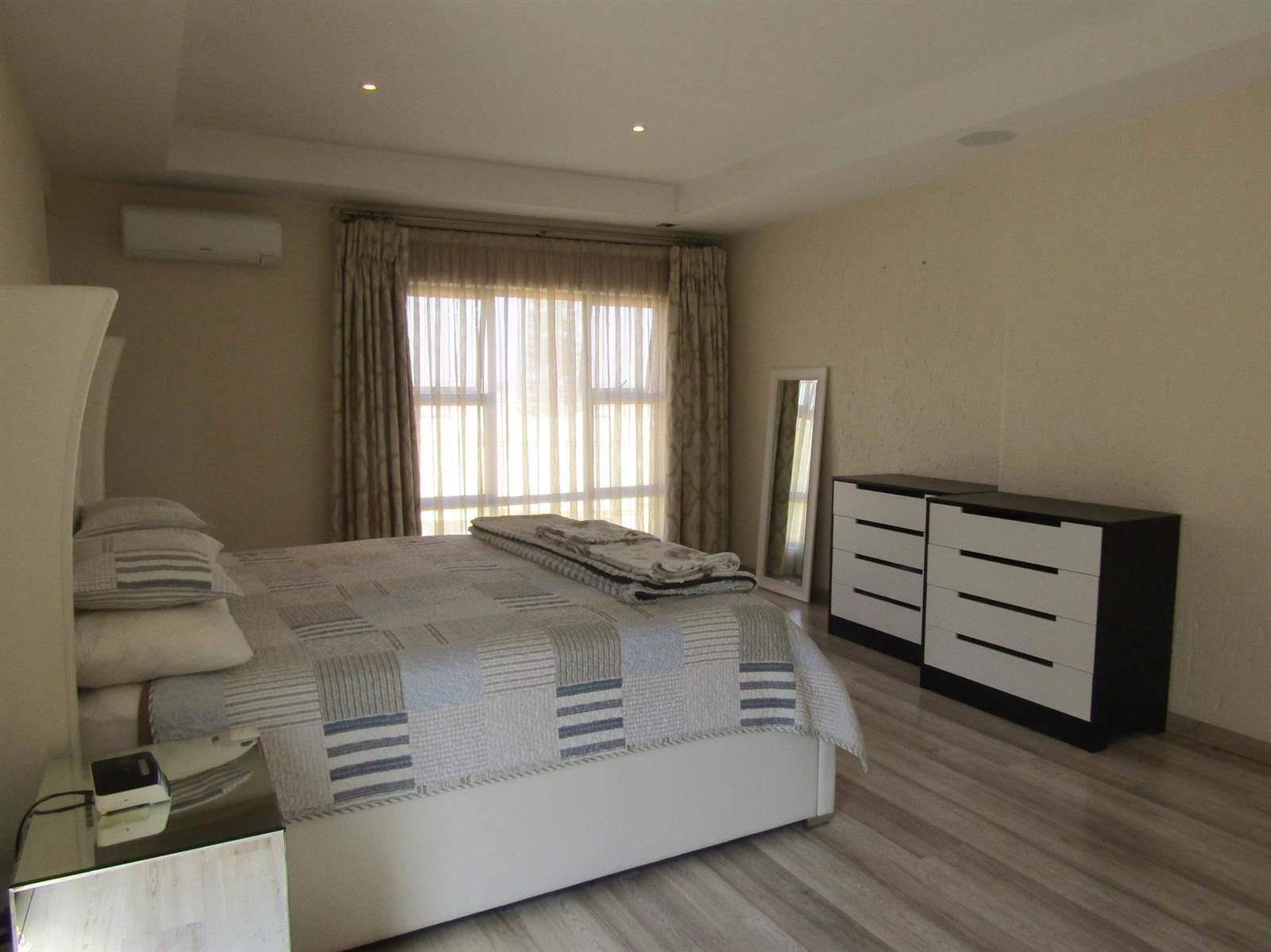 4 Bed House in Kyalami Estate photo number 19
