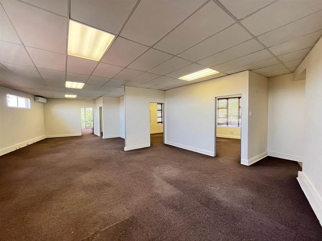 290  m² Commercial space in Broadacres photo number 10