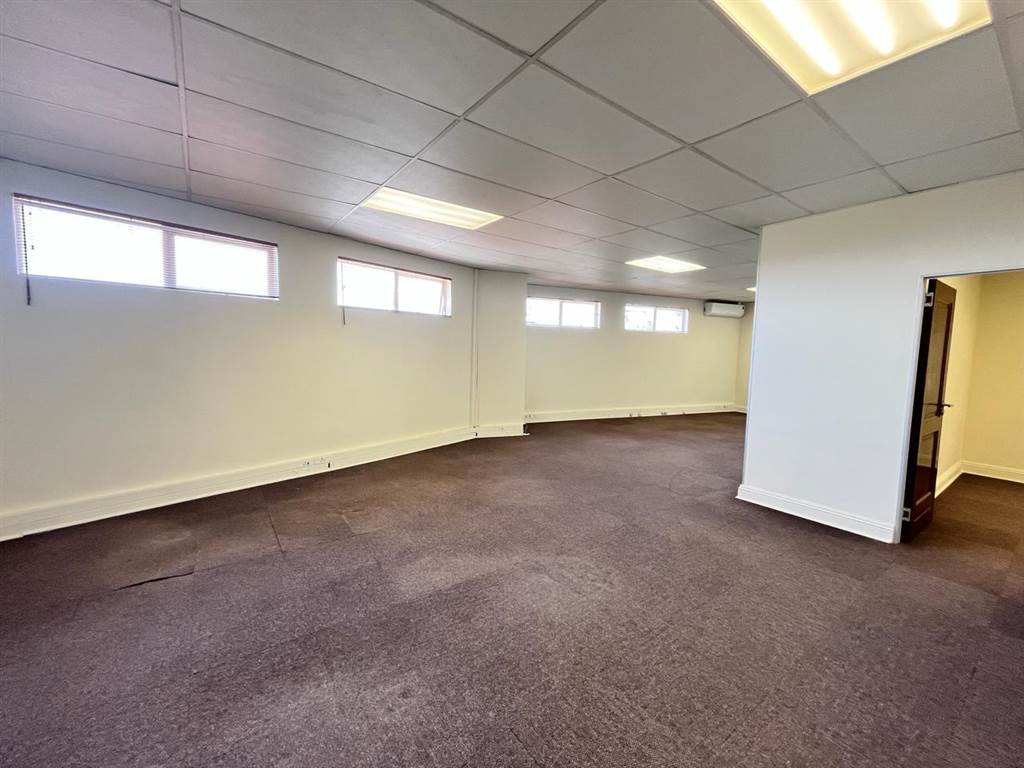 290  m² Commercial space in Broadacres photo number 9