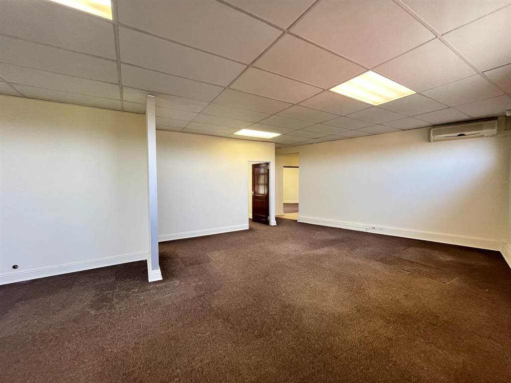 290  m² Commercial space in Broadacres photo number 12