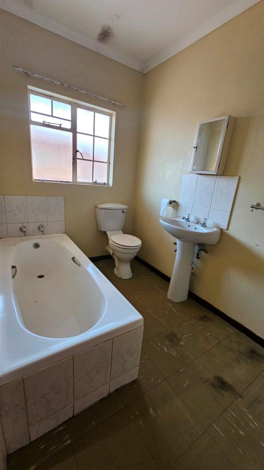 1 Bed House in Secunda photo number 12