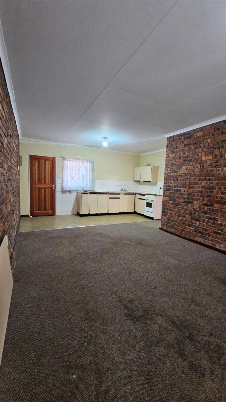 1 Bed House in Secunda photo number 4
