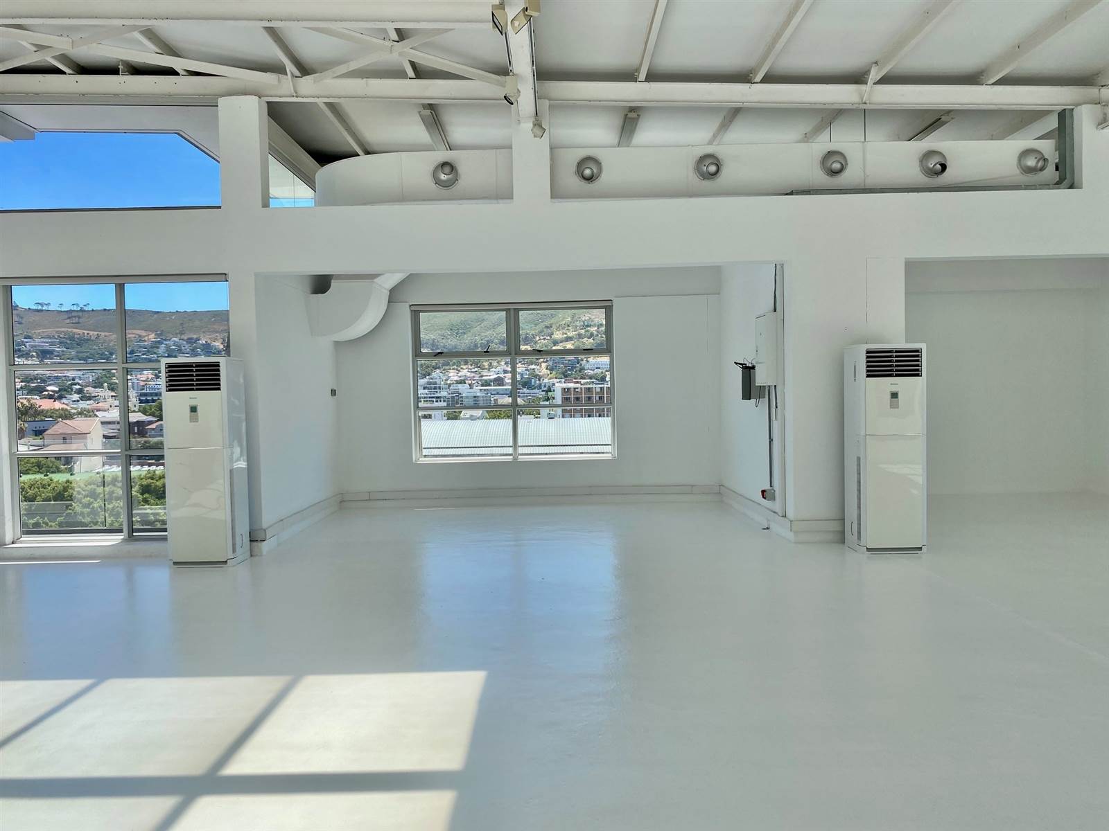 800  m² Commercial space in Cape Town City Centre photo number 16