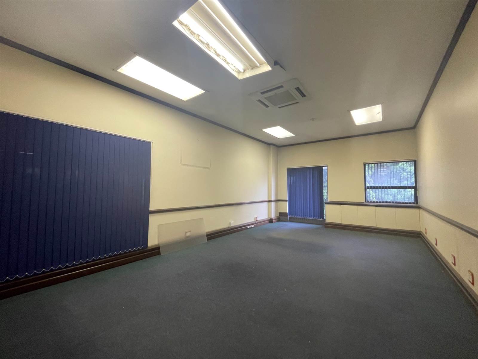 2500  m² Office Space in Bedfordview photo number 17