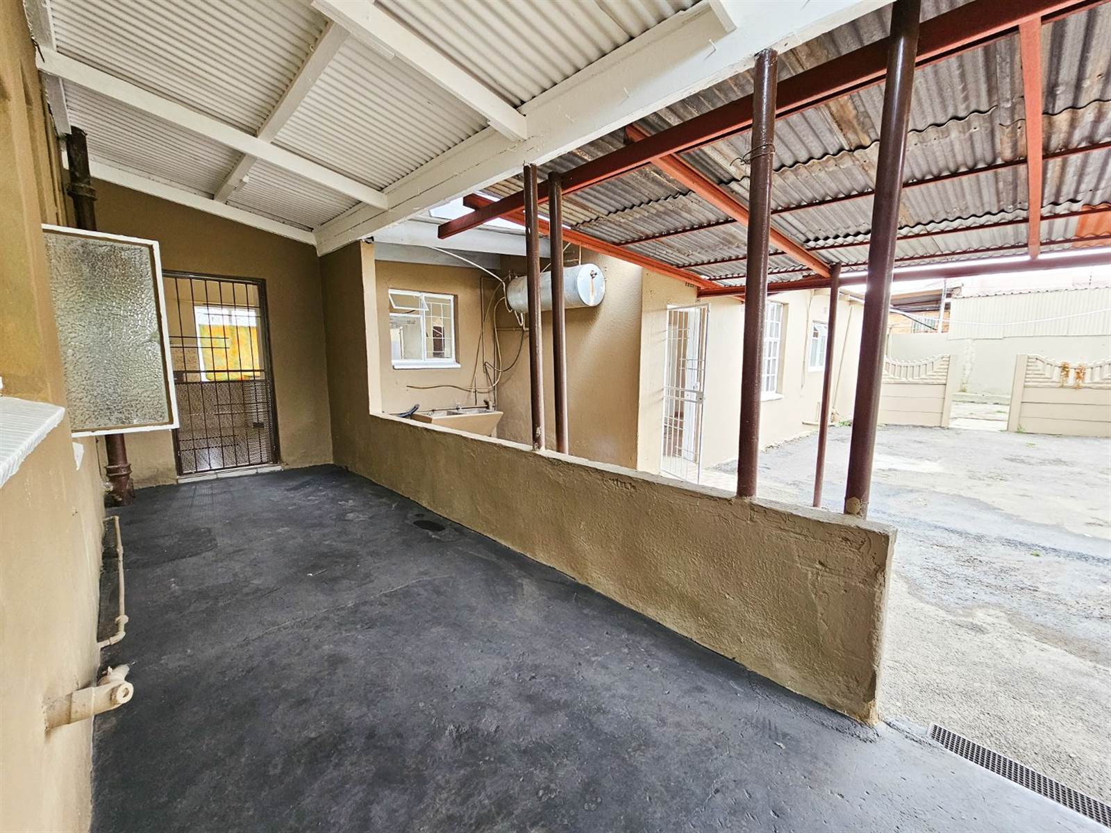 3 Bed House in Krugersdorp West photo number 18