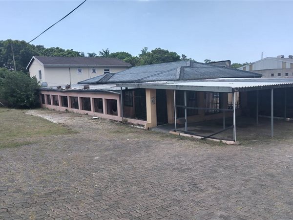 4 Bedroom House 4 Bedroom House