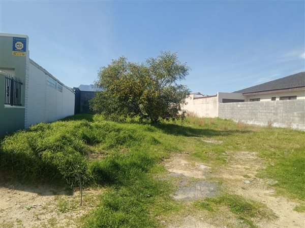 395 m² Land