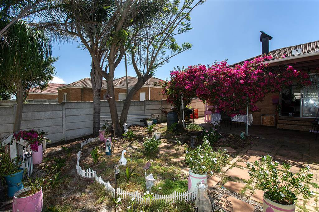 3 Bed House in Protea Heights photo number 19