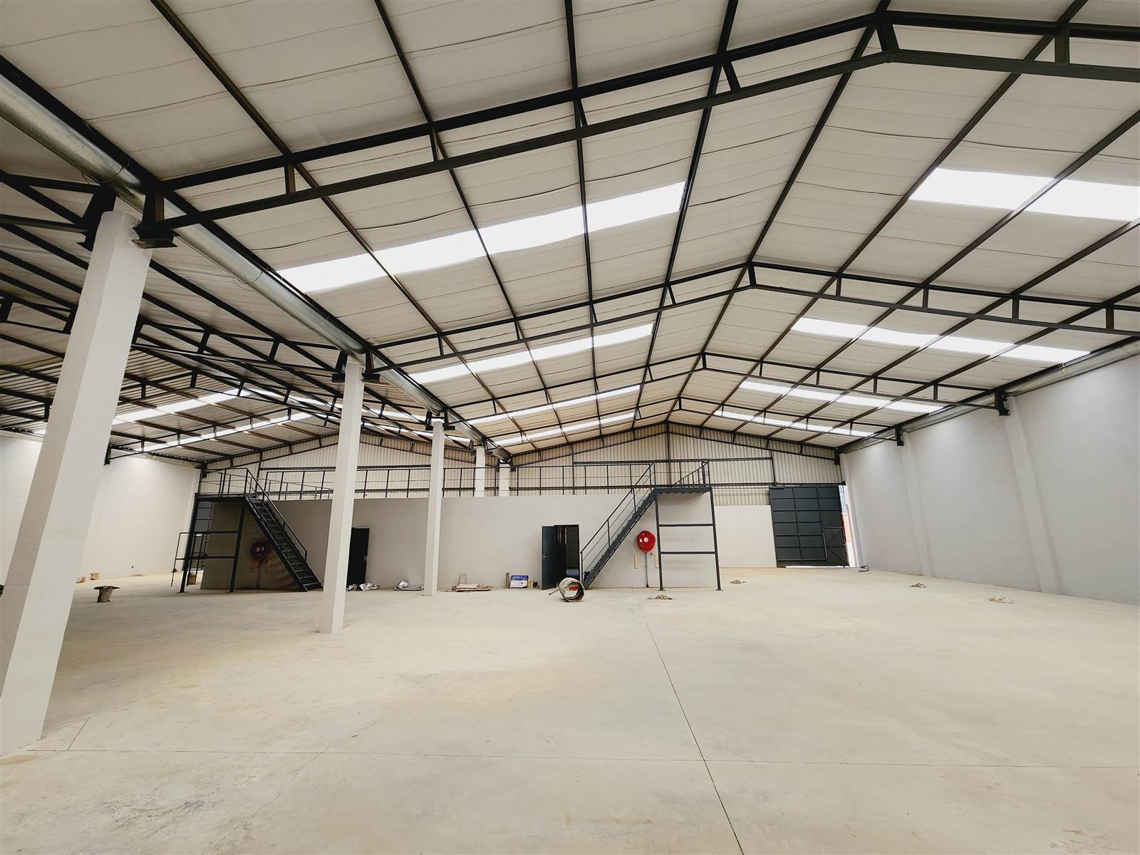 1148  m² Industrial space in Roodepoort Central photo number 2
