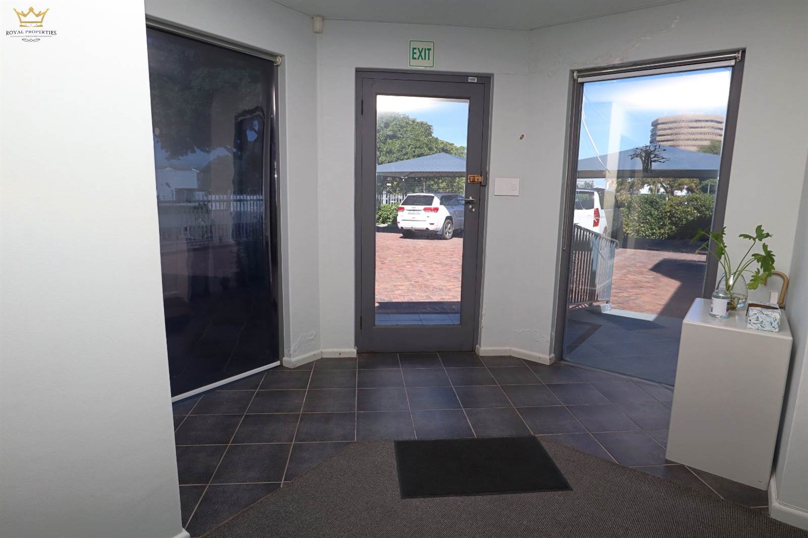 362  m² Commercial space in Bellville Central photo number 10