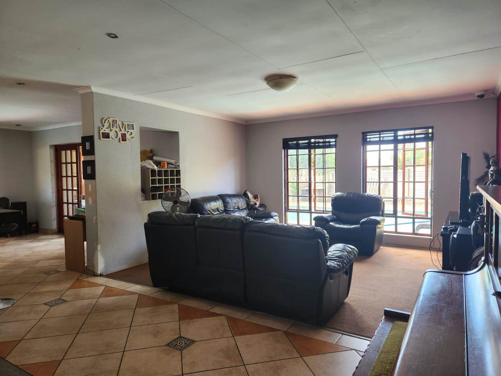 6 Bed House in Secunda photo number 14