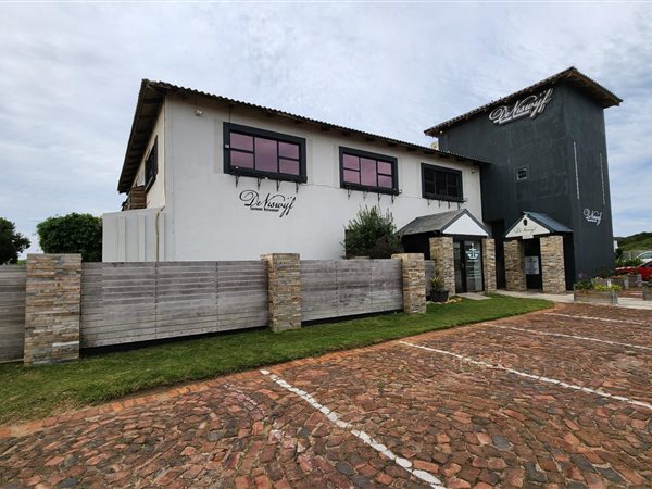 1 300 m² Commercial space 1 300 m² Commercial space