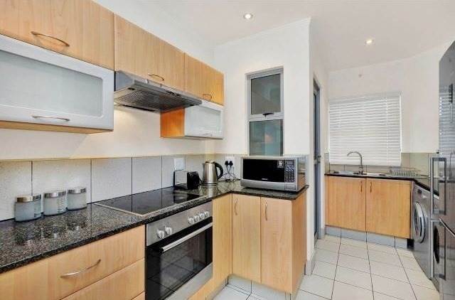 2 Bed Apartment in Sandhurst photo number 4