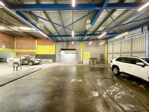 252.7  m² Industrial space