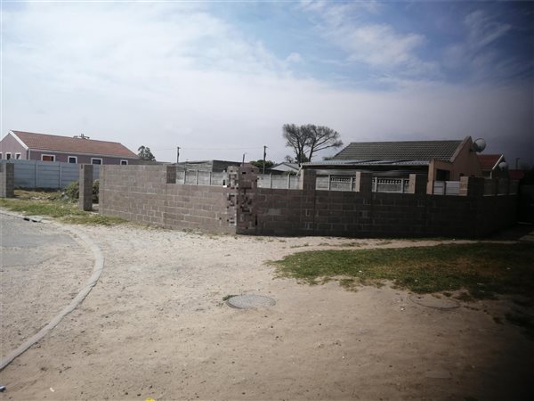 326 m² Land