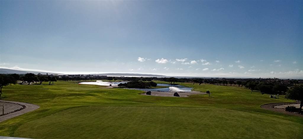 802 m² Land available in Langebaan Country Estate photo number 8
