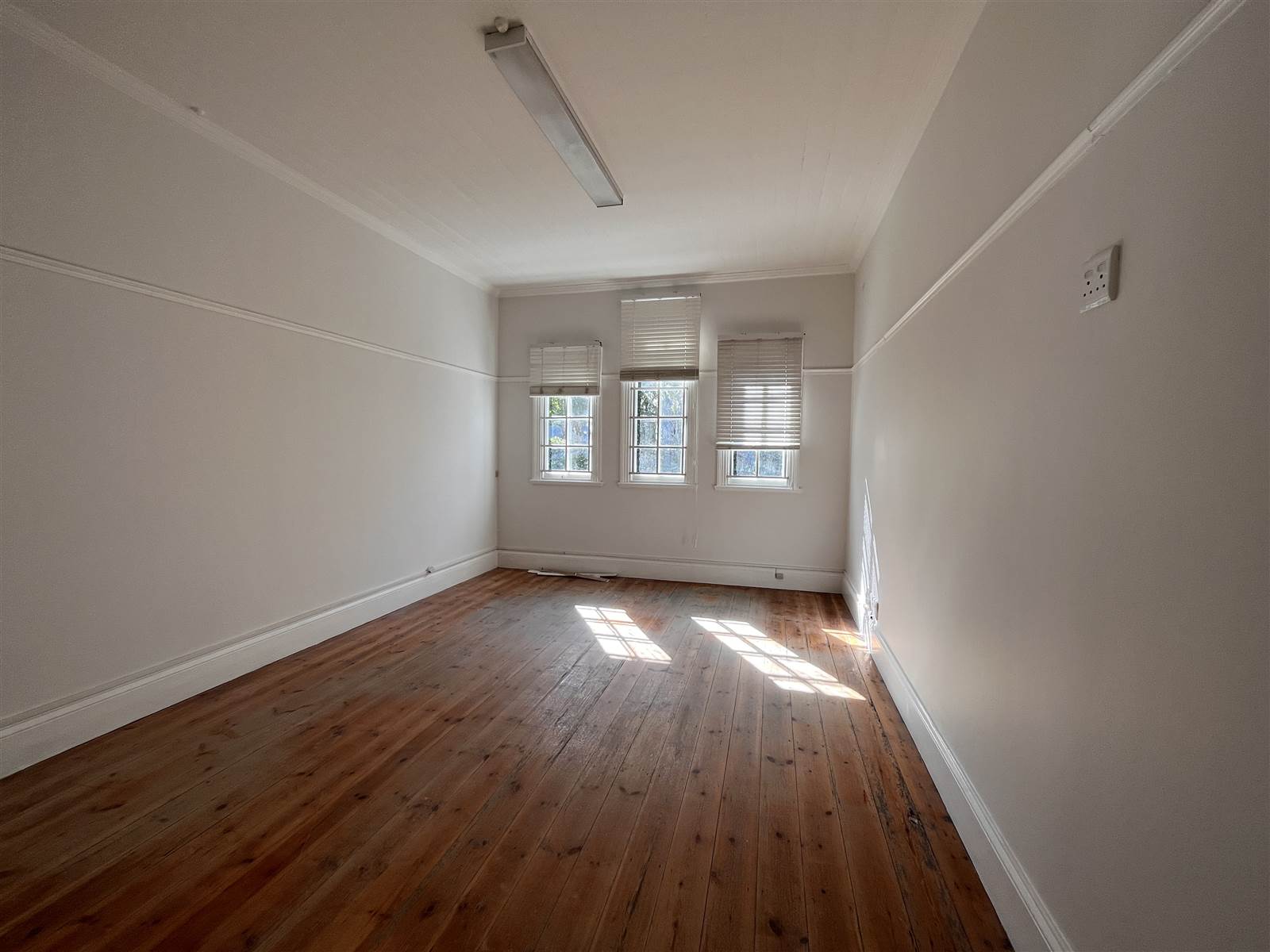 260  m² Commercial space in Mill Park photo number 12