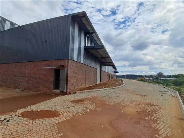 495  m² Industrial space