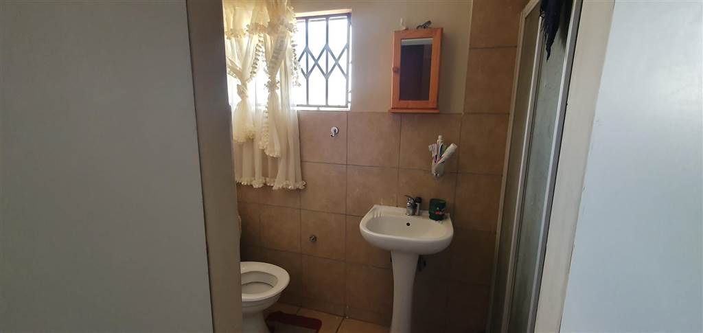 3 Bed Townhouse in Duvha Park photo number 17