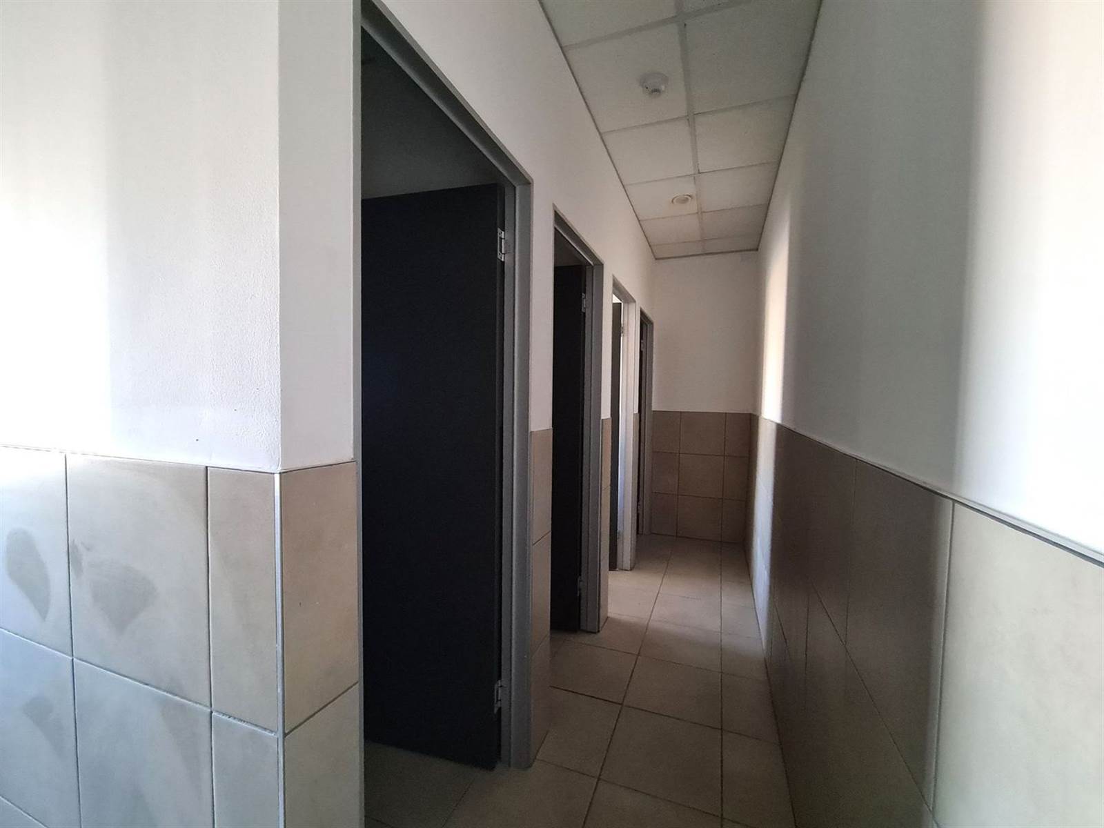 2522  m² Office Space in Potchefstroom Central photo number 14
