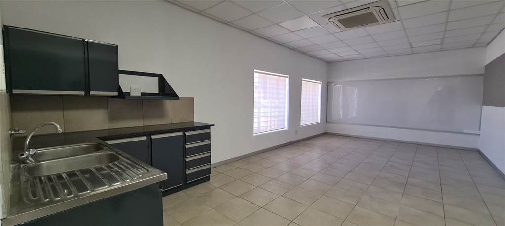 2522  m² Office Space in Potchefstroom Central photo number 18