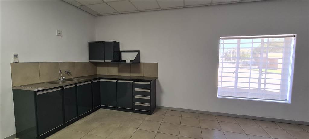 2522  m² Office Space in Potchefstroom Central photo number 19