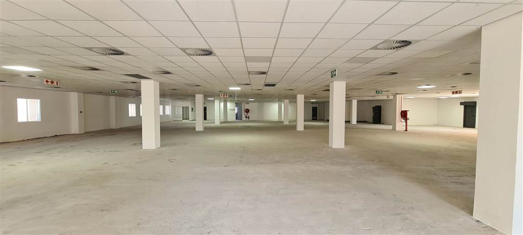 2522  m² Office Space in Potchefstroom Central photo number 10