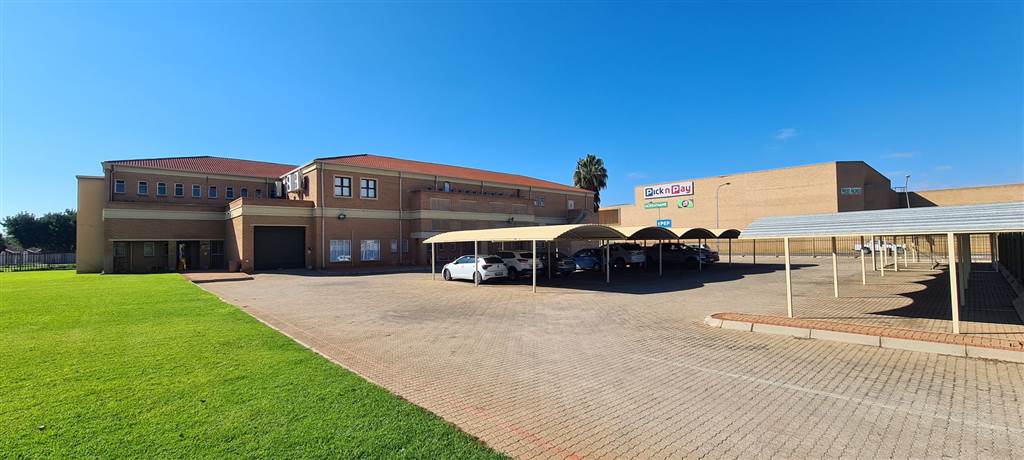 2522  m² Office Space in Potchefstroom Central photo number 6