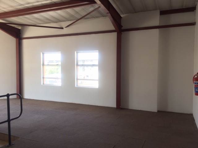 211  m² Industrial space in Eastgate photo number 15