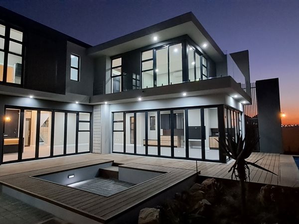 5 Bedroom House 5 Bedroom House