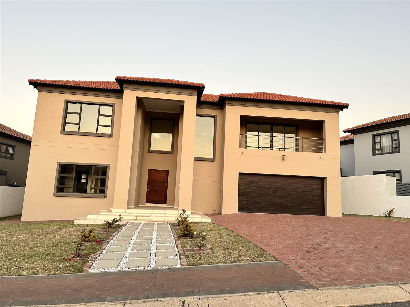 4 Bed House in Blue Valley Golf Estate photo number 28
