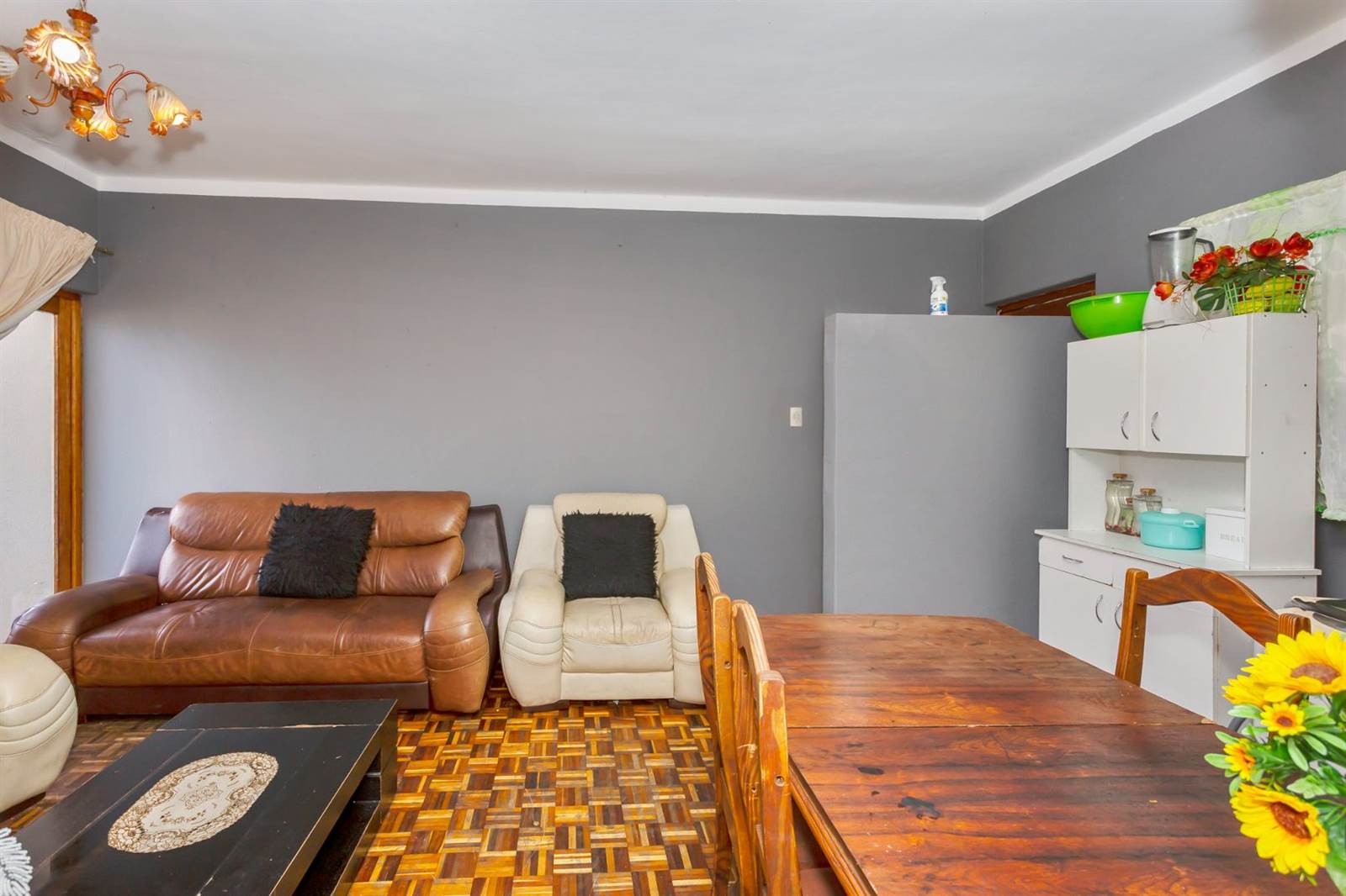 2 Bed Apartment in Parow Valley photo number 4