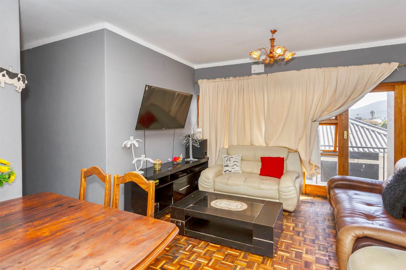 2 Bed Apartment in Parow Valley photo number 6