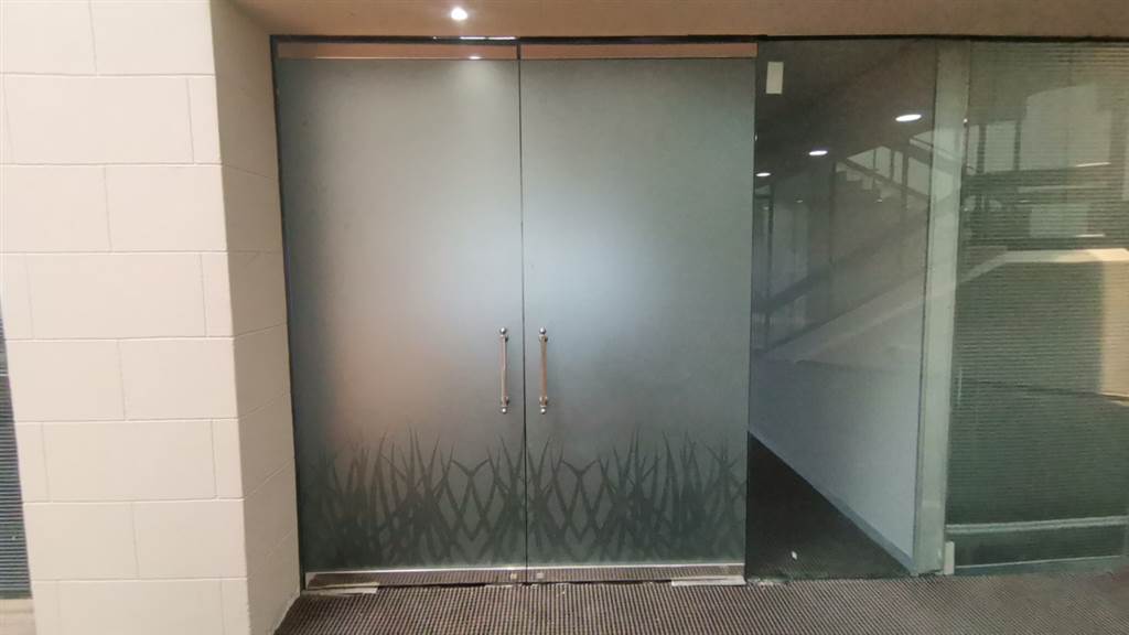 474.1  m² Commercial space in Parktown photo number 6