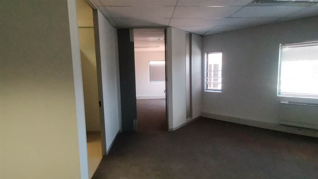 474.1  m² Commercial space in Parktown photo number 22