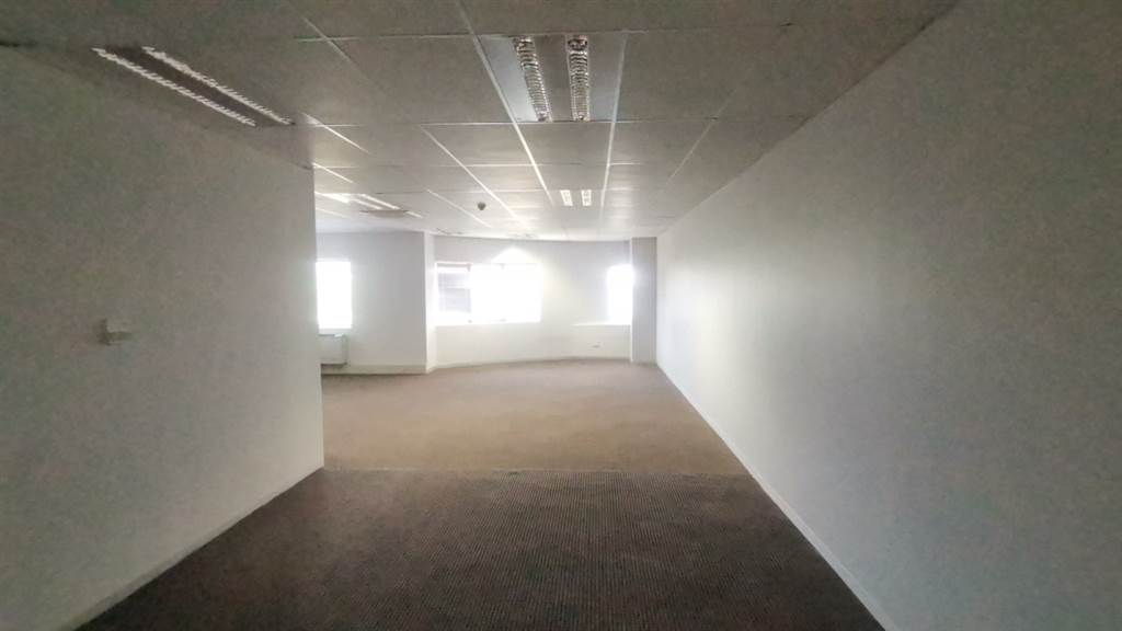 474.1  m² Commercial space in Parktown photo number 7
