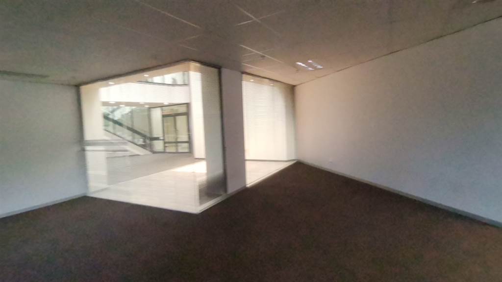 474.1  m² Commercial space in Parktown photo number 18