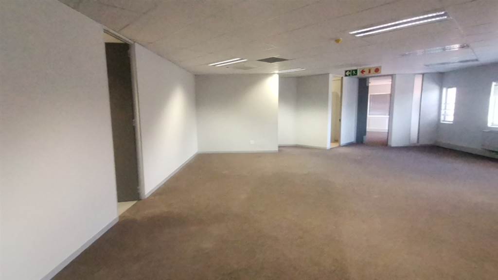 474.1  m² Commercial space in Parktown photo number 19