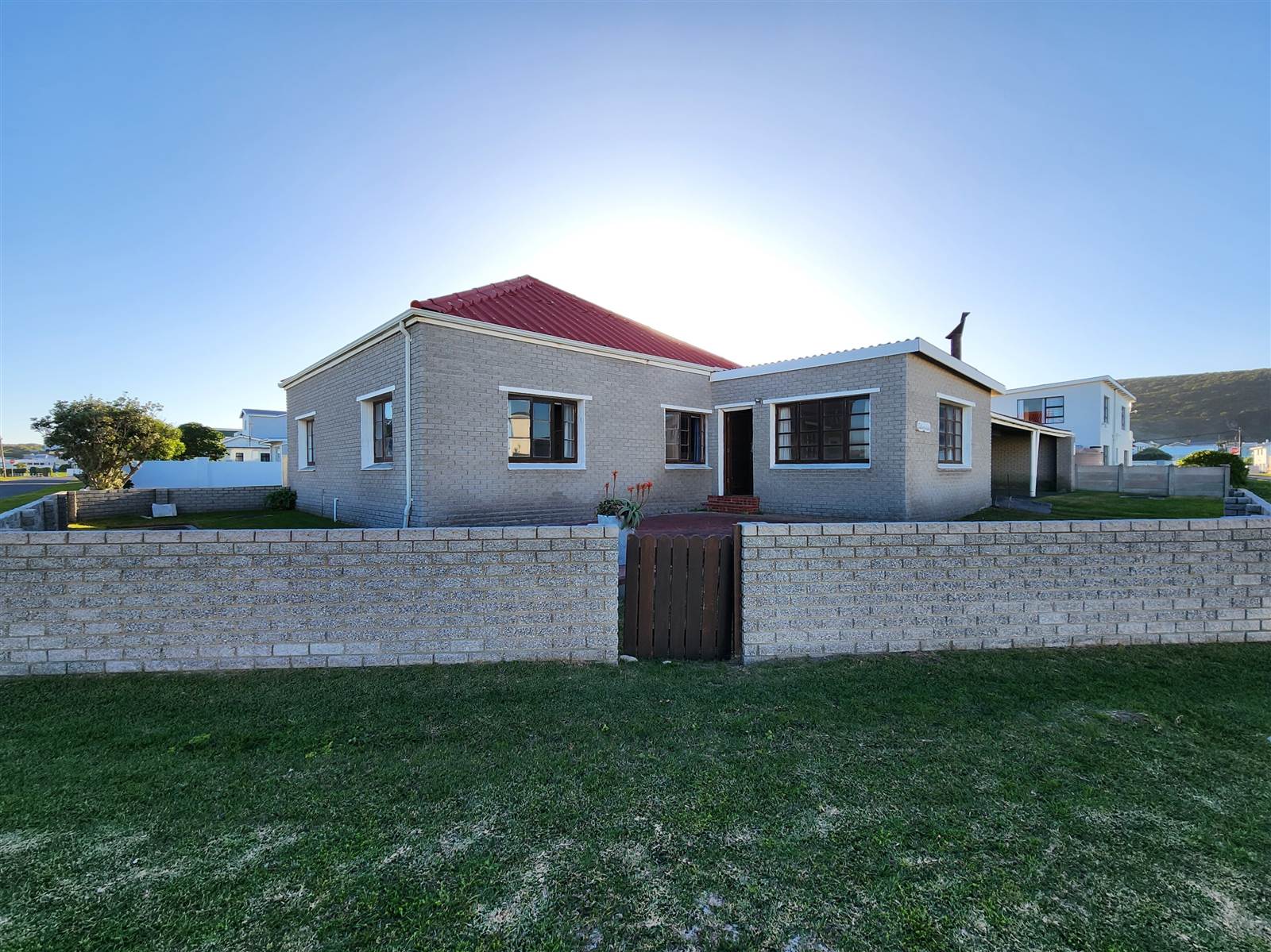 6 Bed House in Agulhas photo number 4
