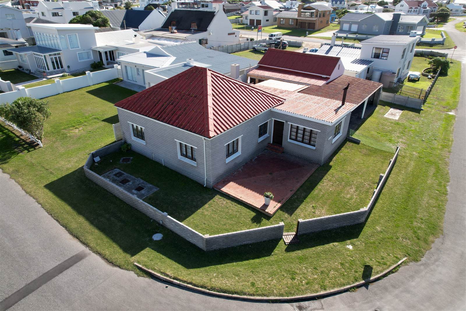 6 Bed House in Agulhas photo number 3
