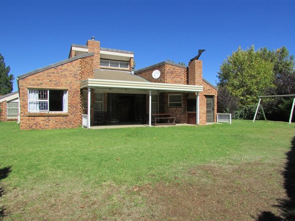 4 Bedroom House 4 Bedroom House