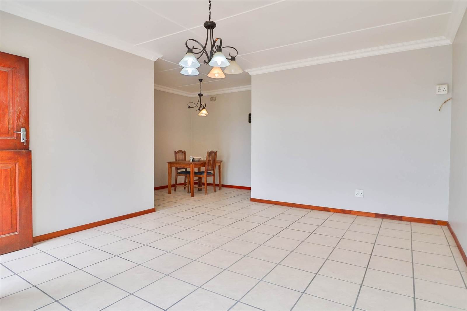 3 Bed House in Bredasdorp photo number 11
