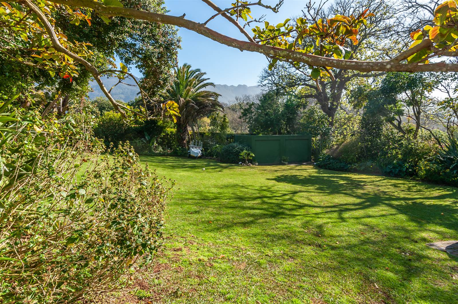 800 m² Land available in Constantia photo number 2