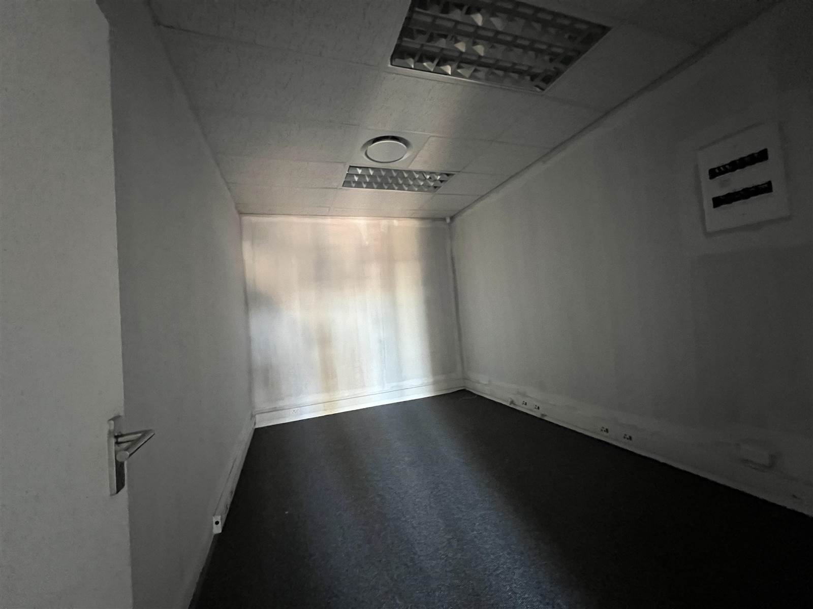 100  m² Commercial space in Milnerton Central photo number 13