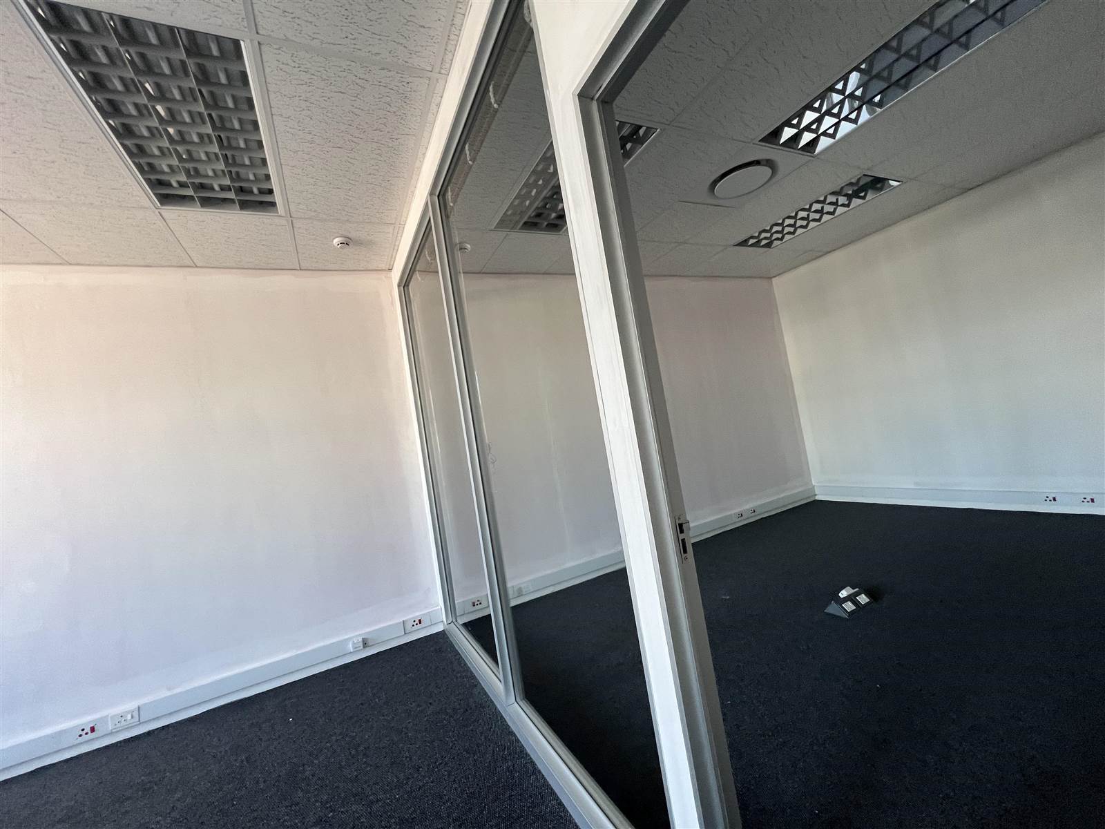 100  m² Commercial space in Milnerton Central photo number 11