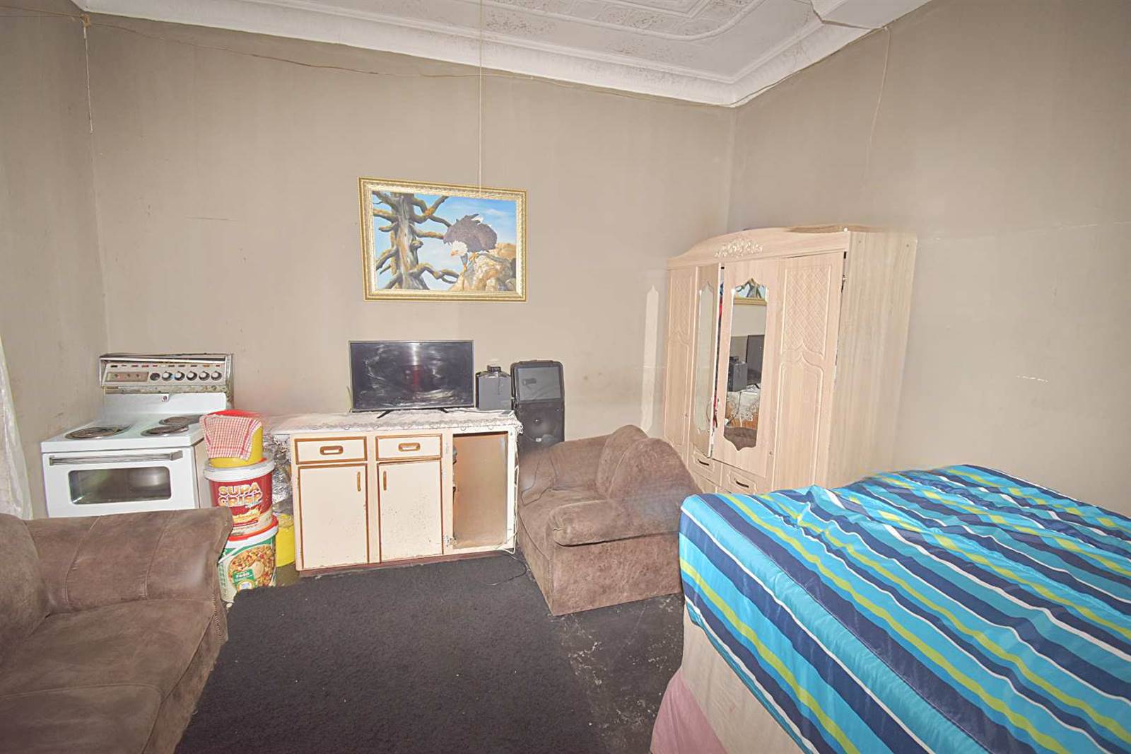10 Bed House in Benoni South photo number 6