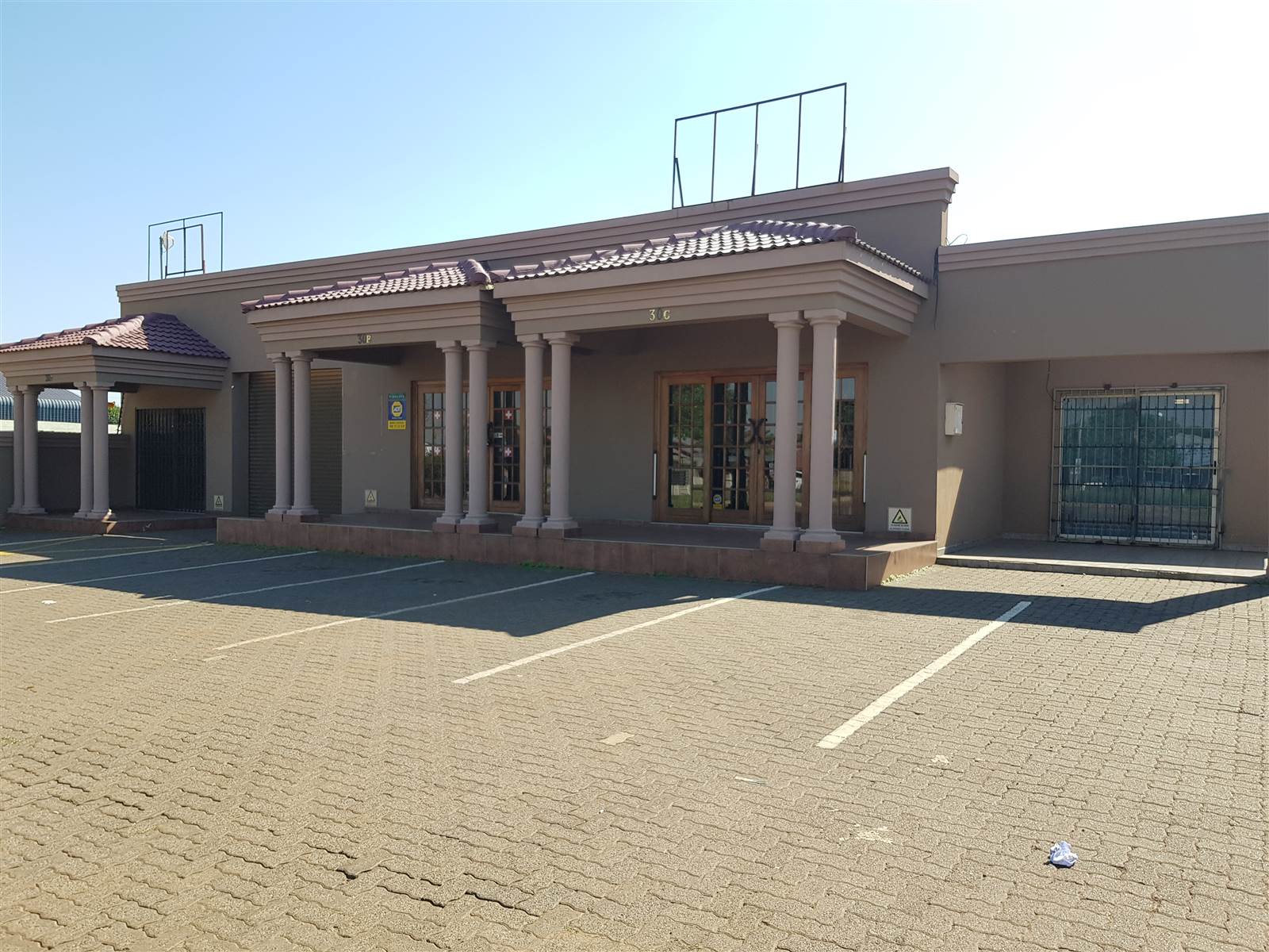 250  m² Commercial space in Witbank Central photo number 1