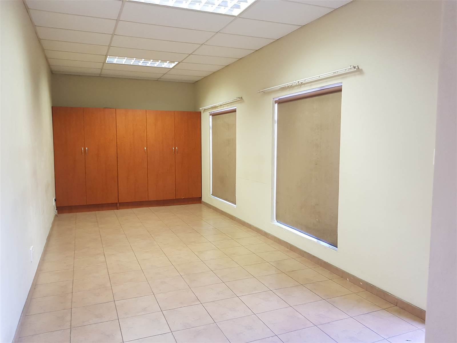 250  m² Commercial space in Witbank Central photo number 15