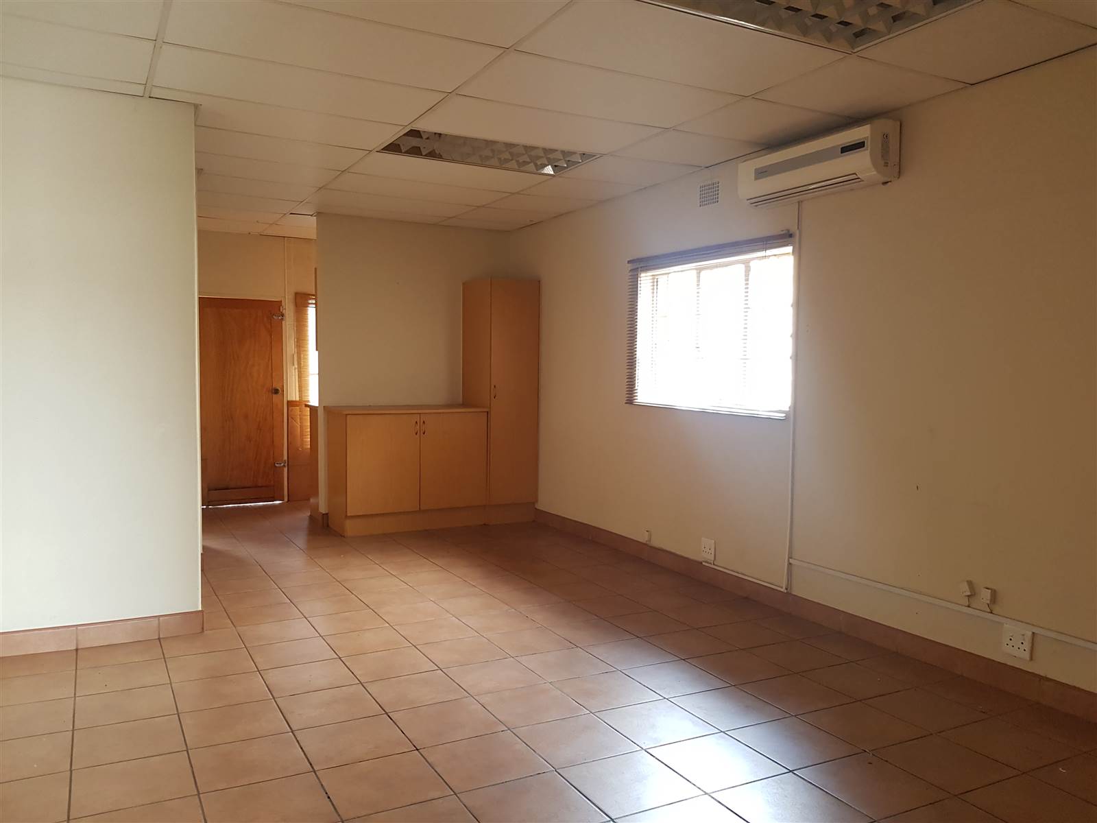 250  m² Commercial space in Witbank Central photo number 6